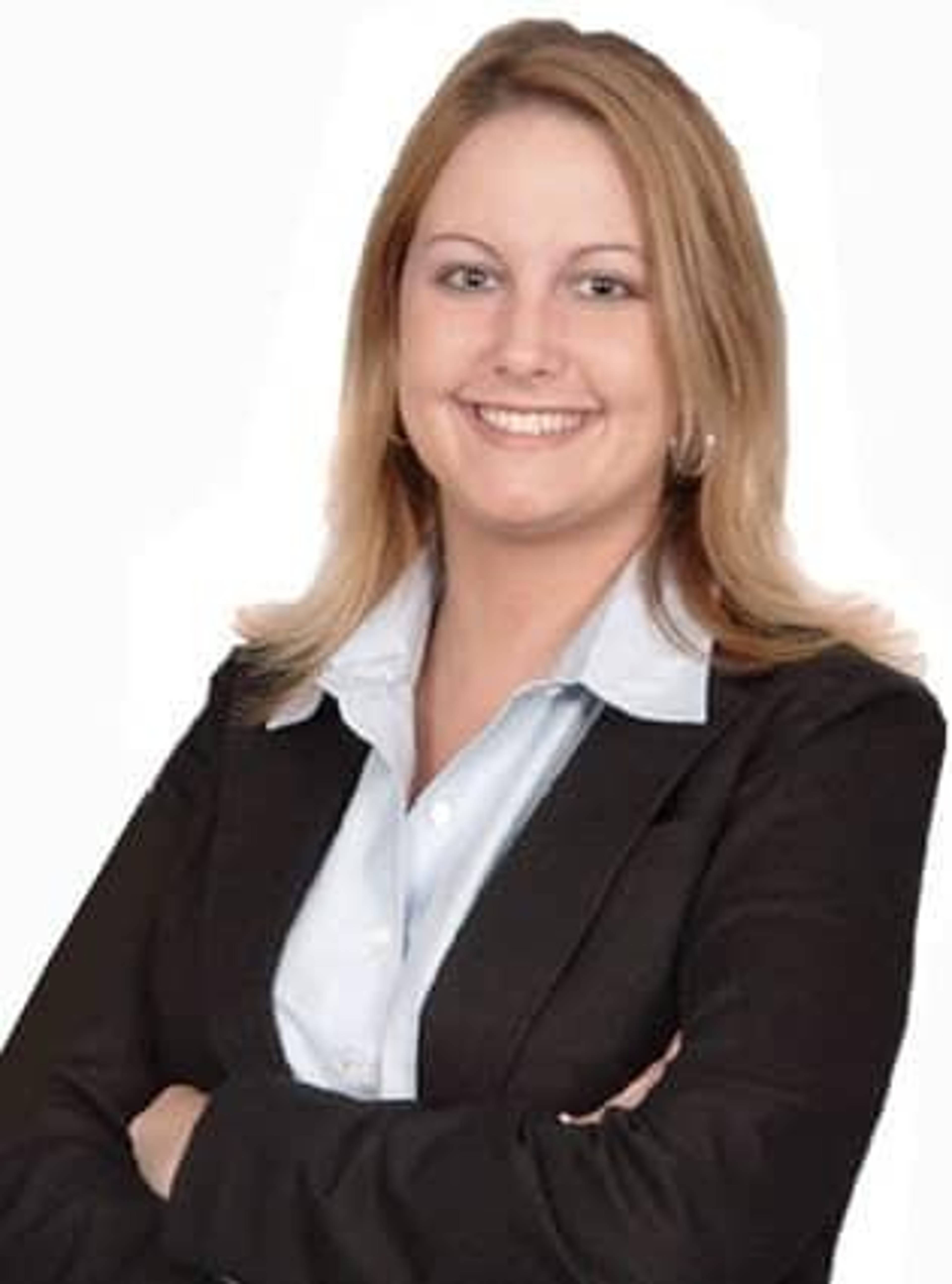 Rate Senior Vice President Jo Ann Theriault-Fazio Honored as a 2019 Mortgage Market Leader--inline-img-0