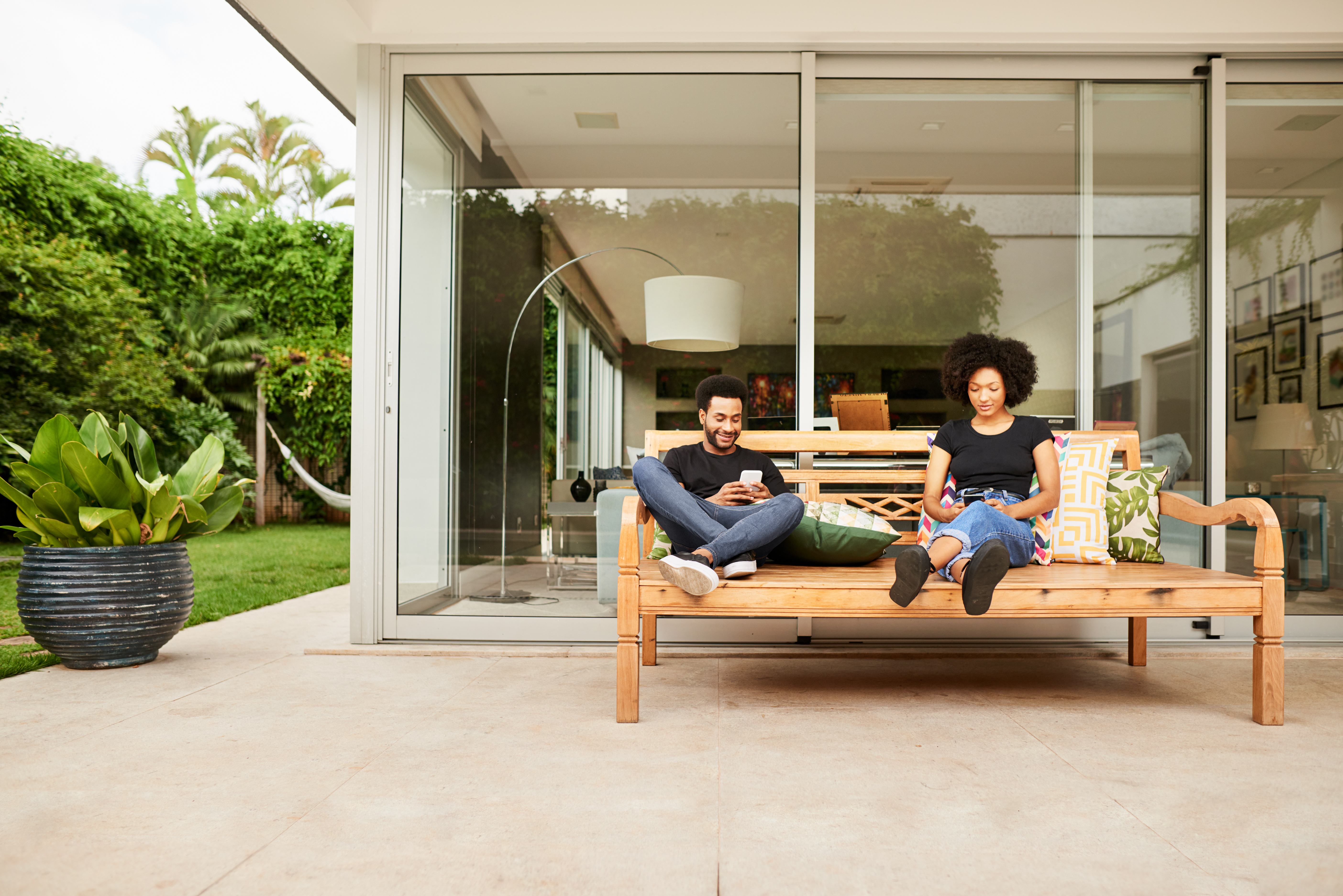How to refinance student loans without a cosigner​
