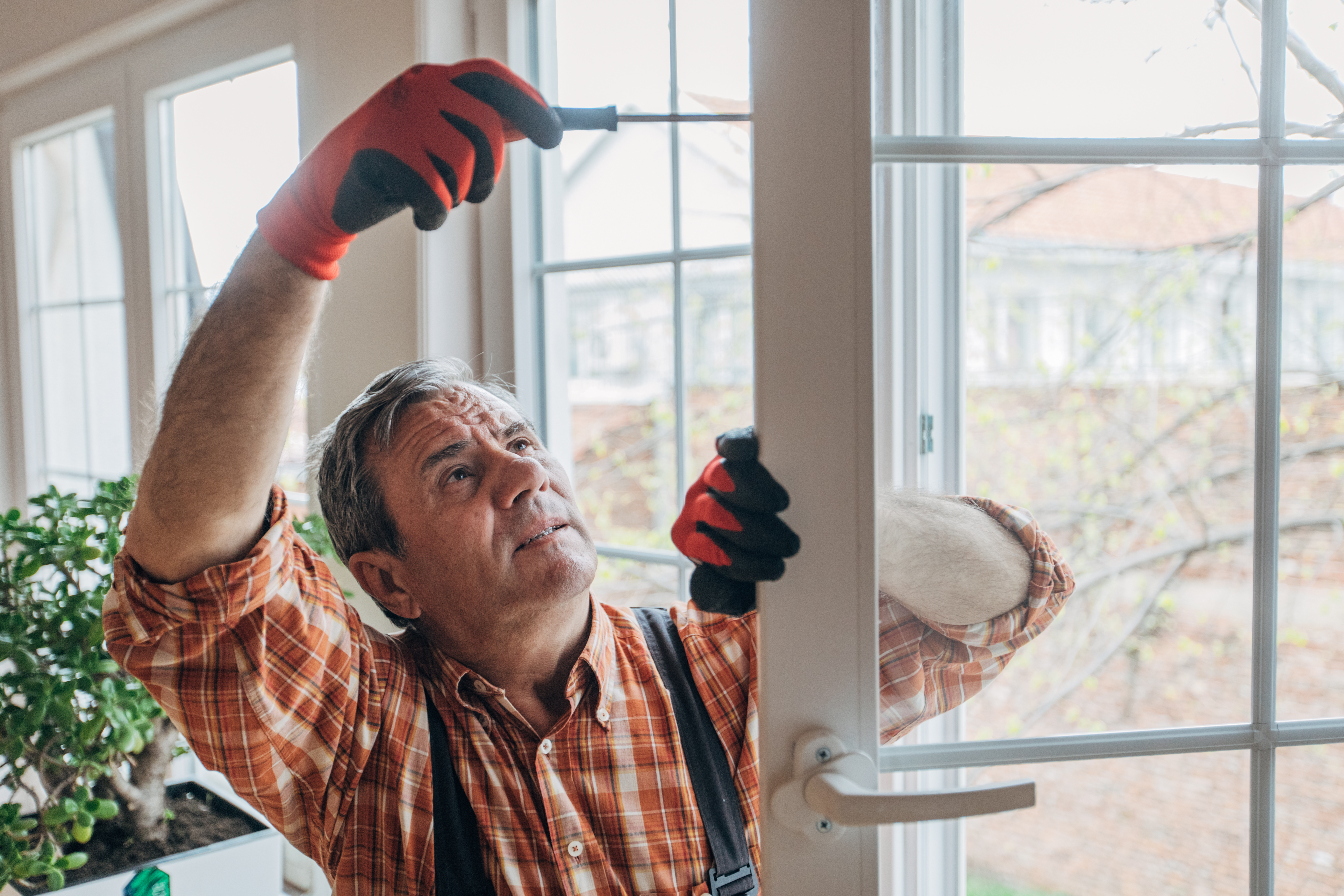 10 tips to improve your homes energy efficiency