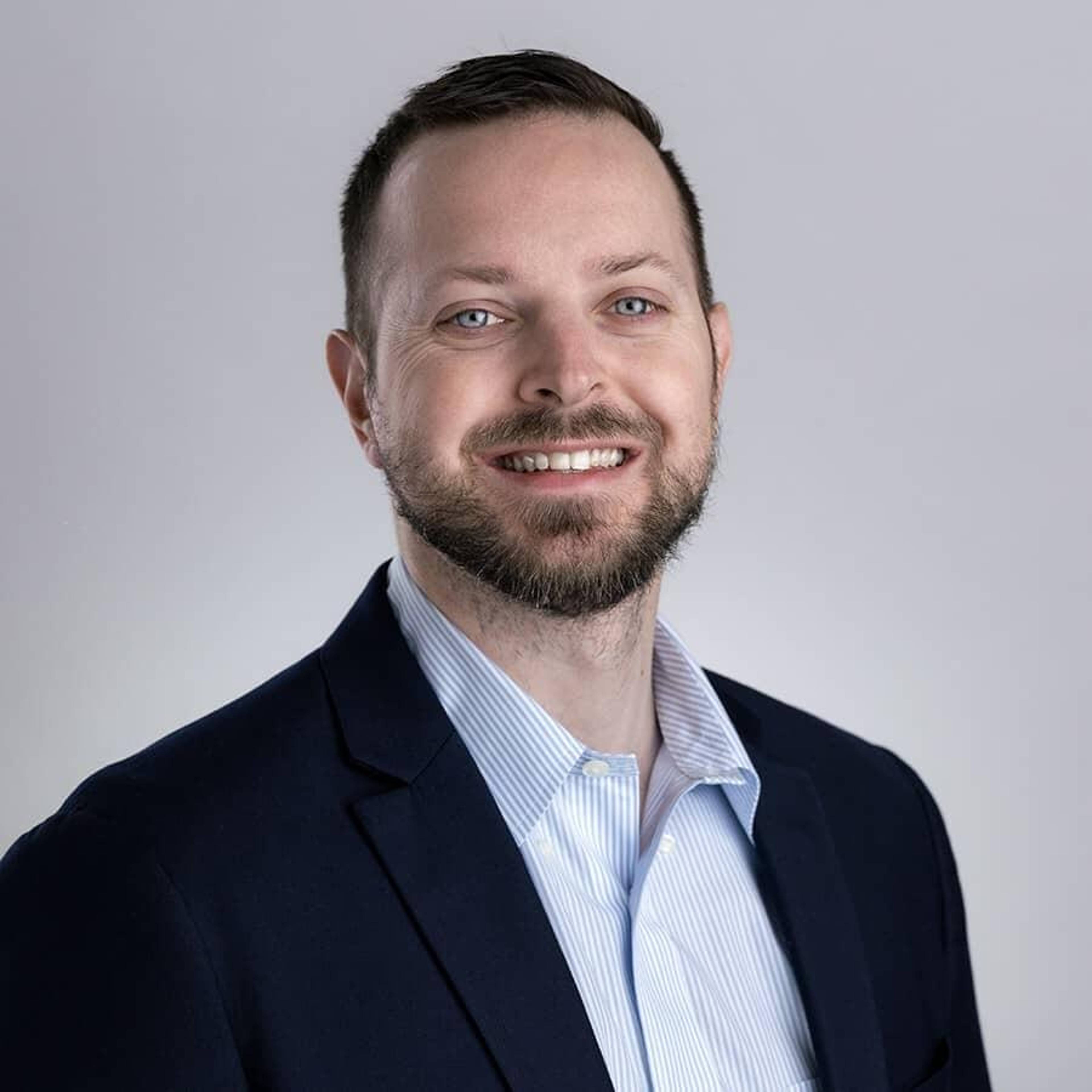 HousingWire's Rising Stars 2024 Honors Rate's Bill Loser--inline-img-0