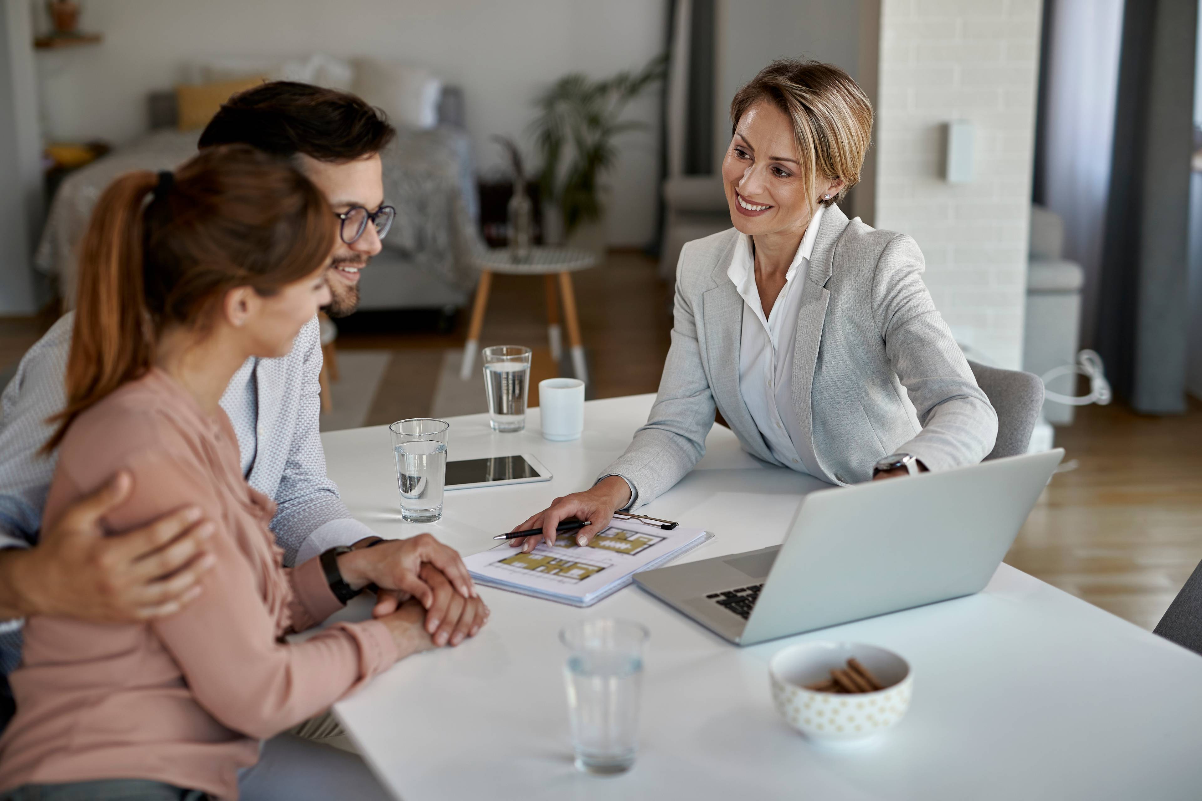 What to expect during closing on a house