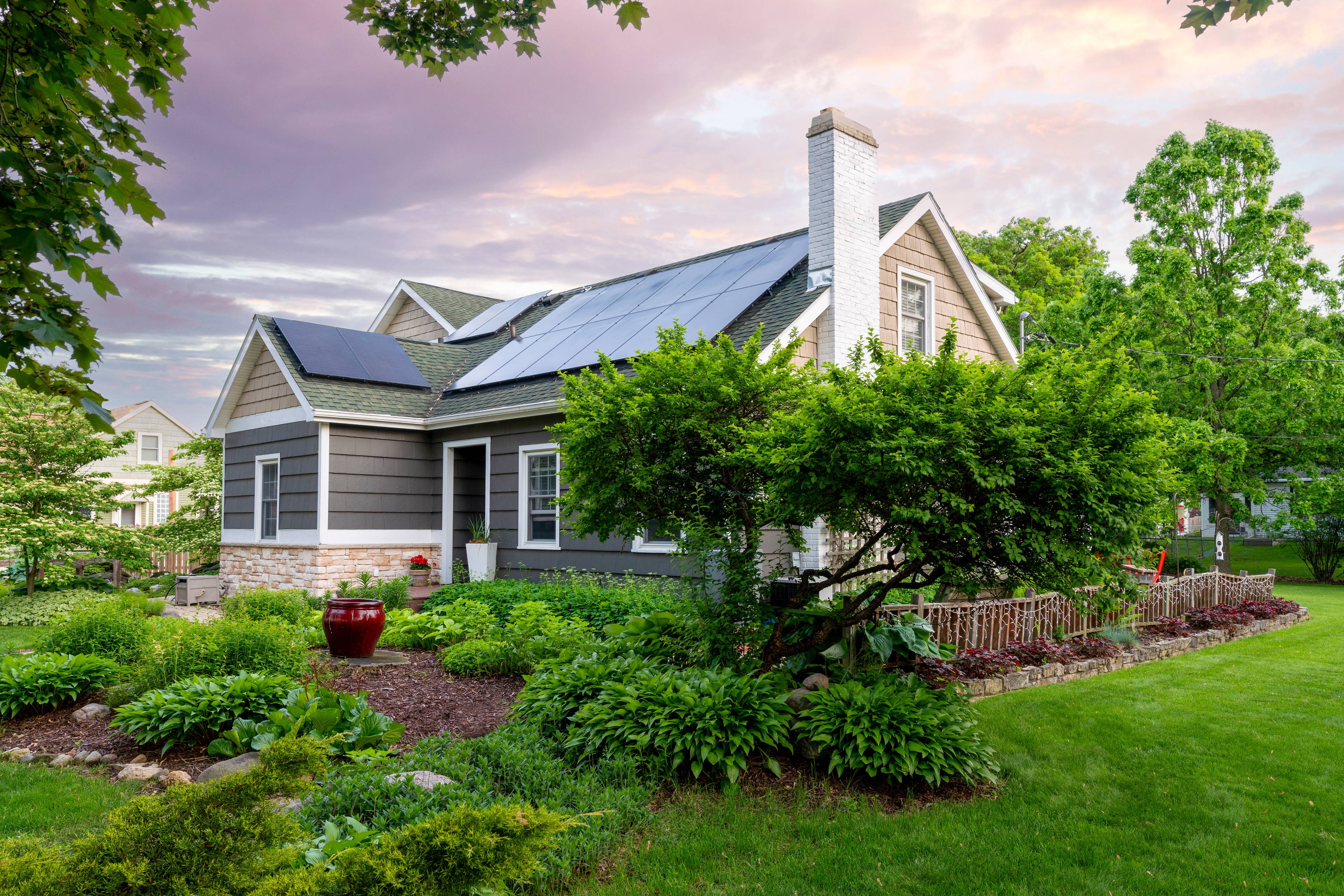 How is the economy affecting mortgage rates?