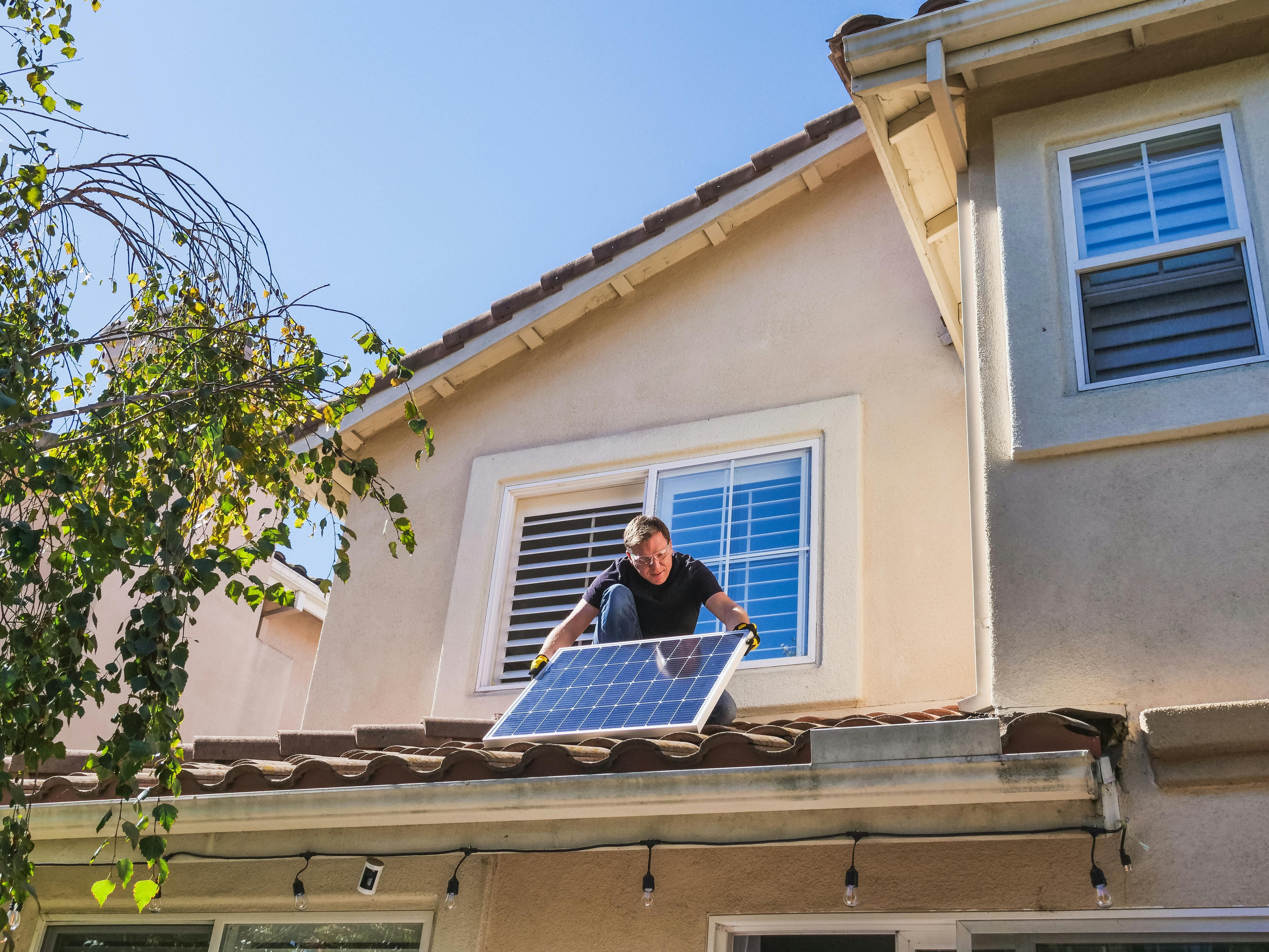 Home with solar panels that used the HOPER program