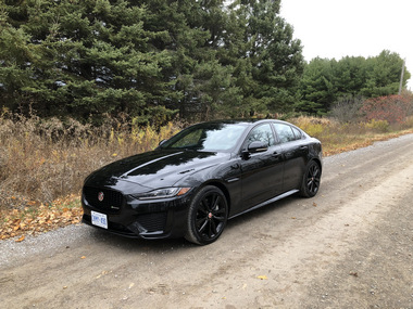 2020_Jaguar_XE_01-380.JPG