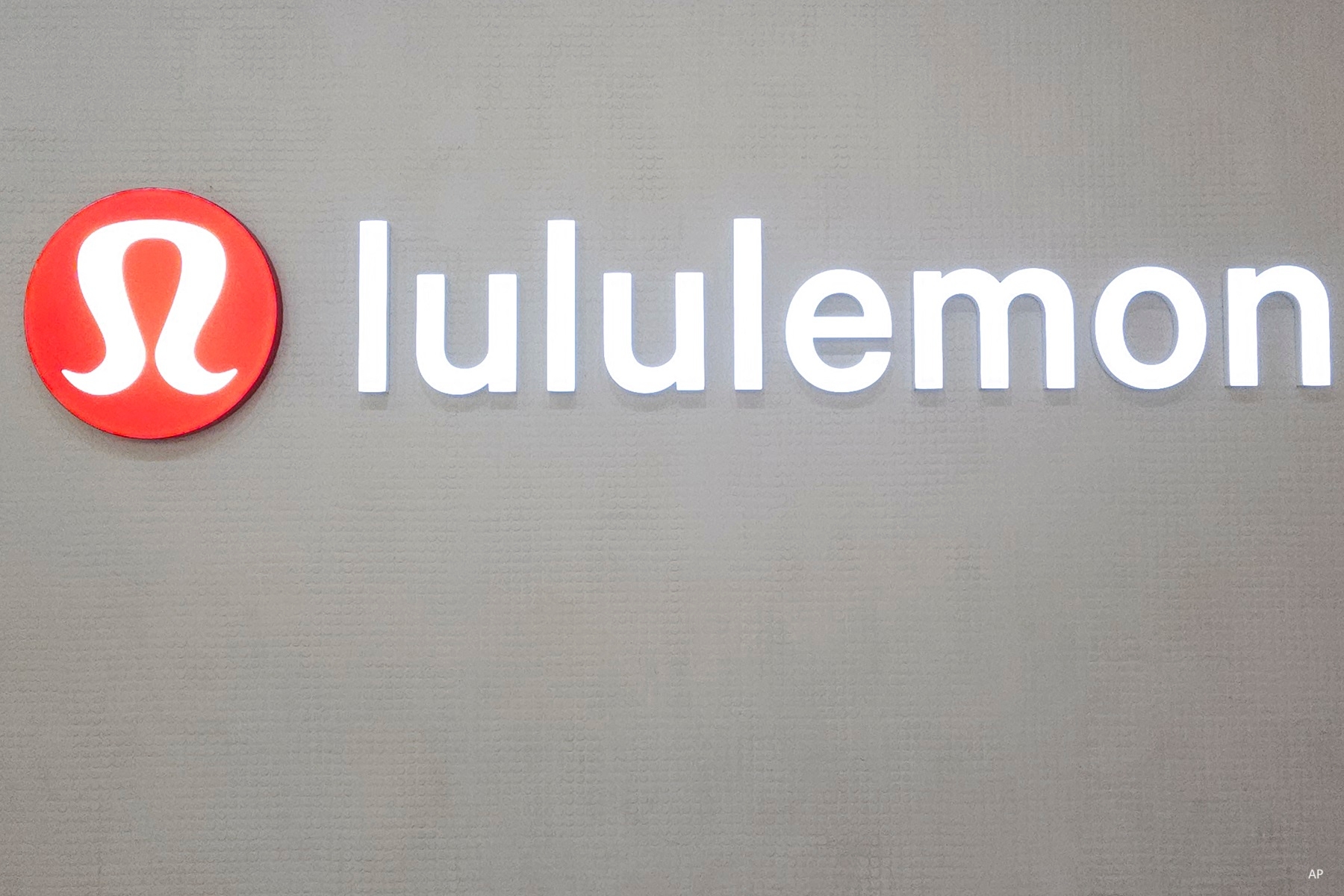 Lululemon logo