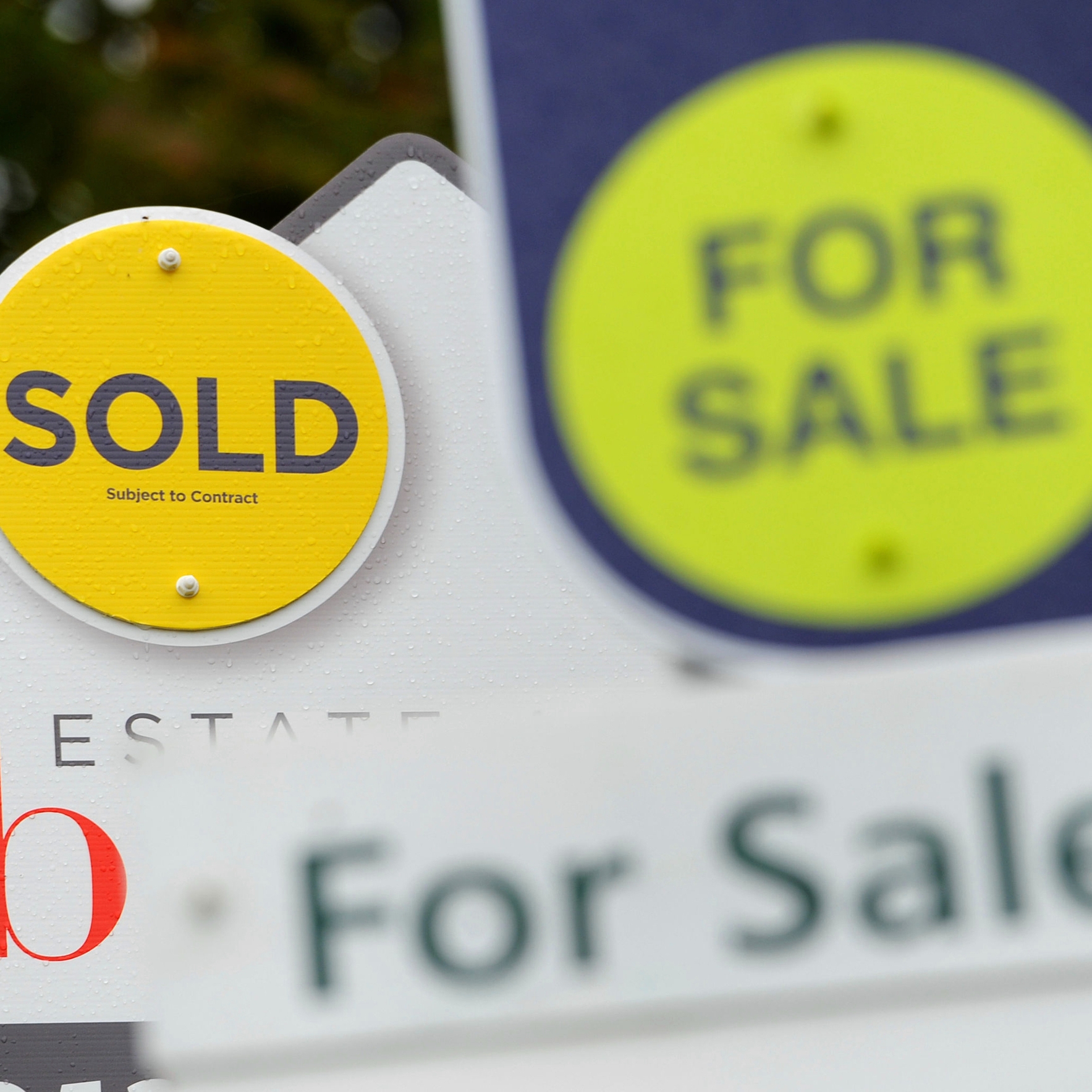 House Sellers Cut Asking Prices by Over 5%