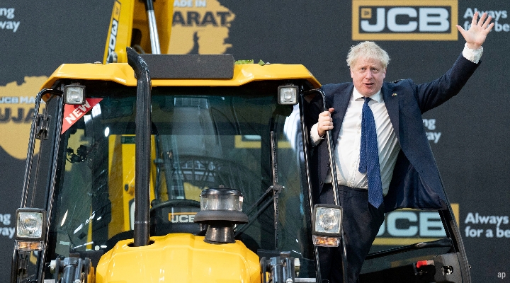 Boris rides a JCB to underline his "Get Brexit Done" Commitment