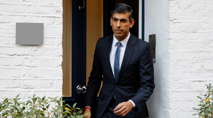 Rishi Sunak leaving home this morning