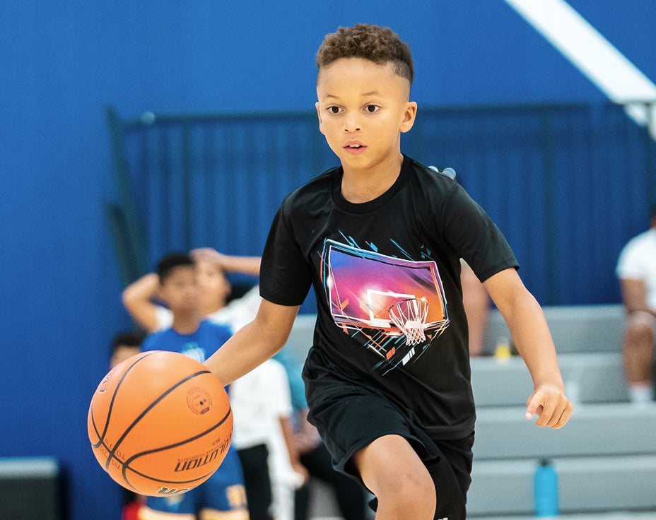 summer-camps-basketball-boy.png