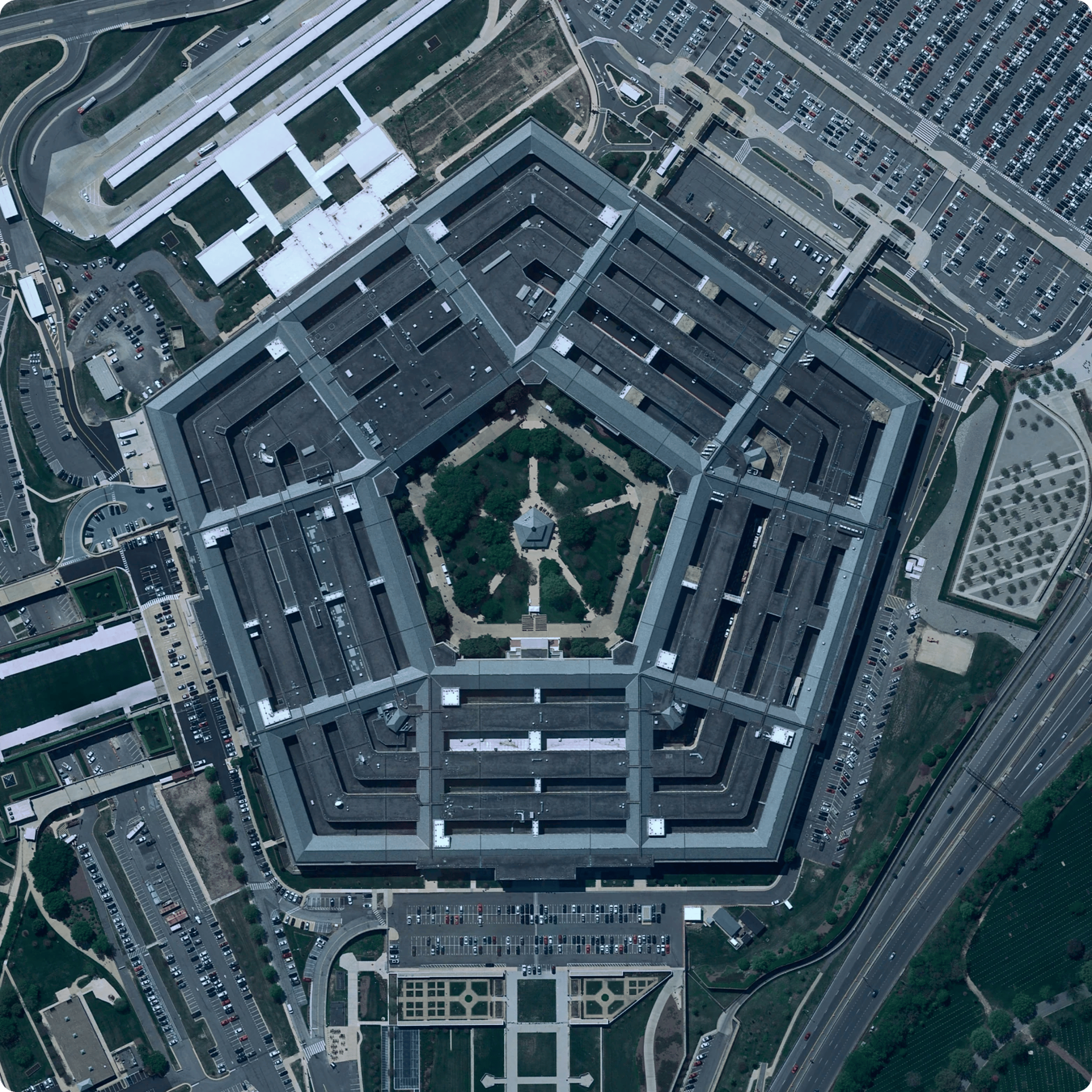 o-02-secondary-hero-50-50-federal-government-pentagon-dc.webp