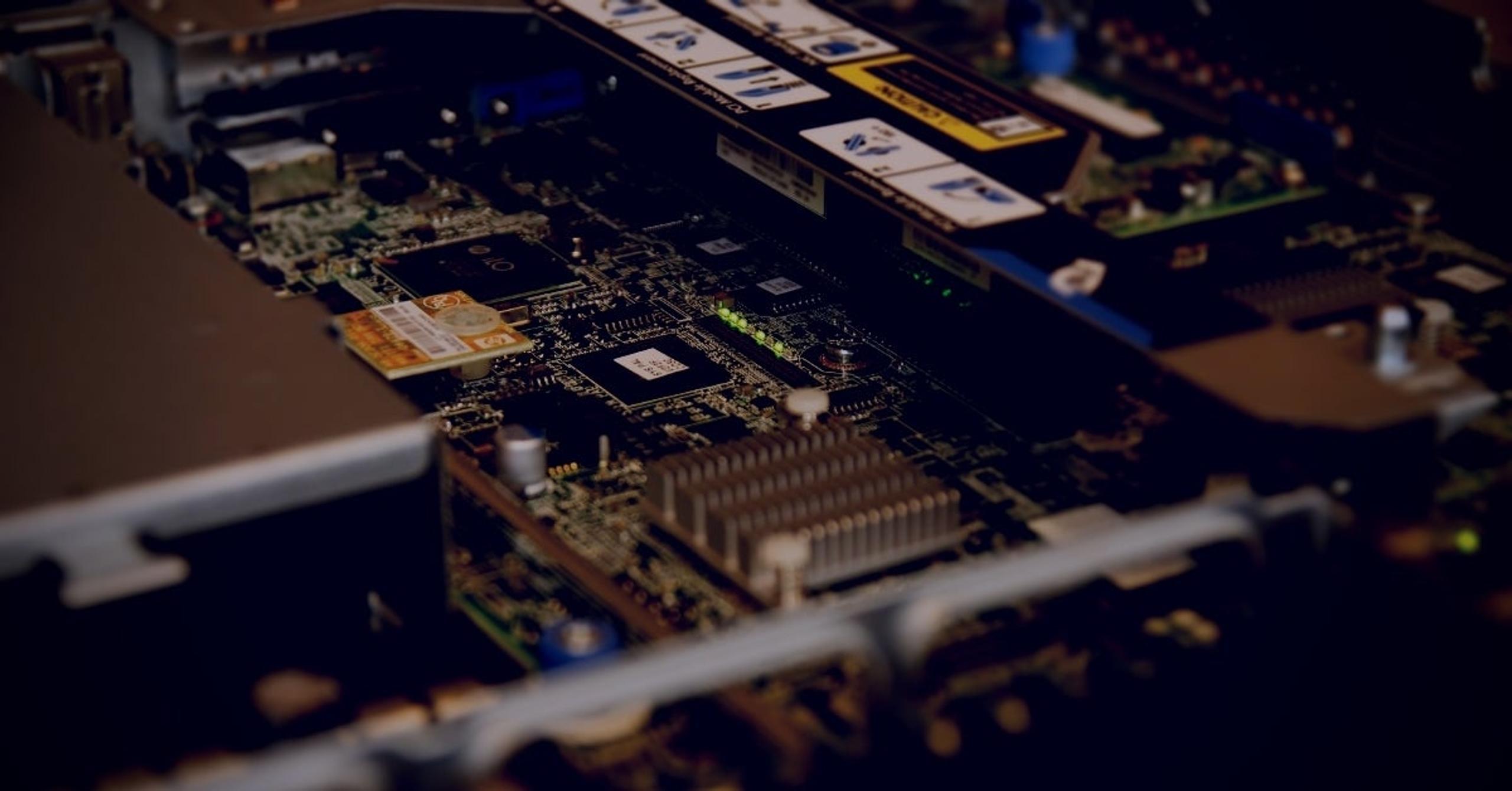 Moving-From-Common-Sense-Knowledge-About-UEFI-To-Actually-Dumping-UEFI-Firmware-6