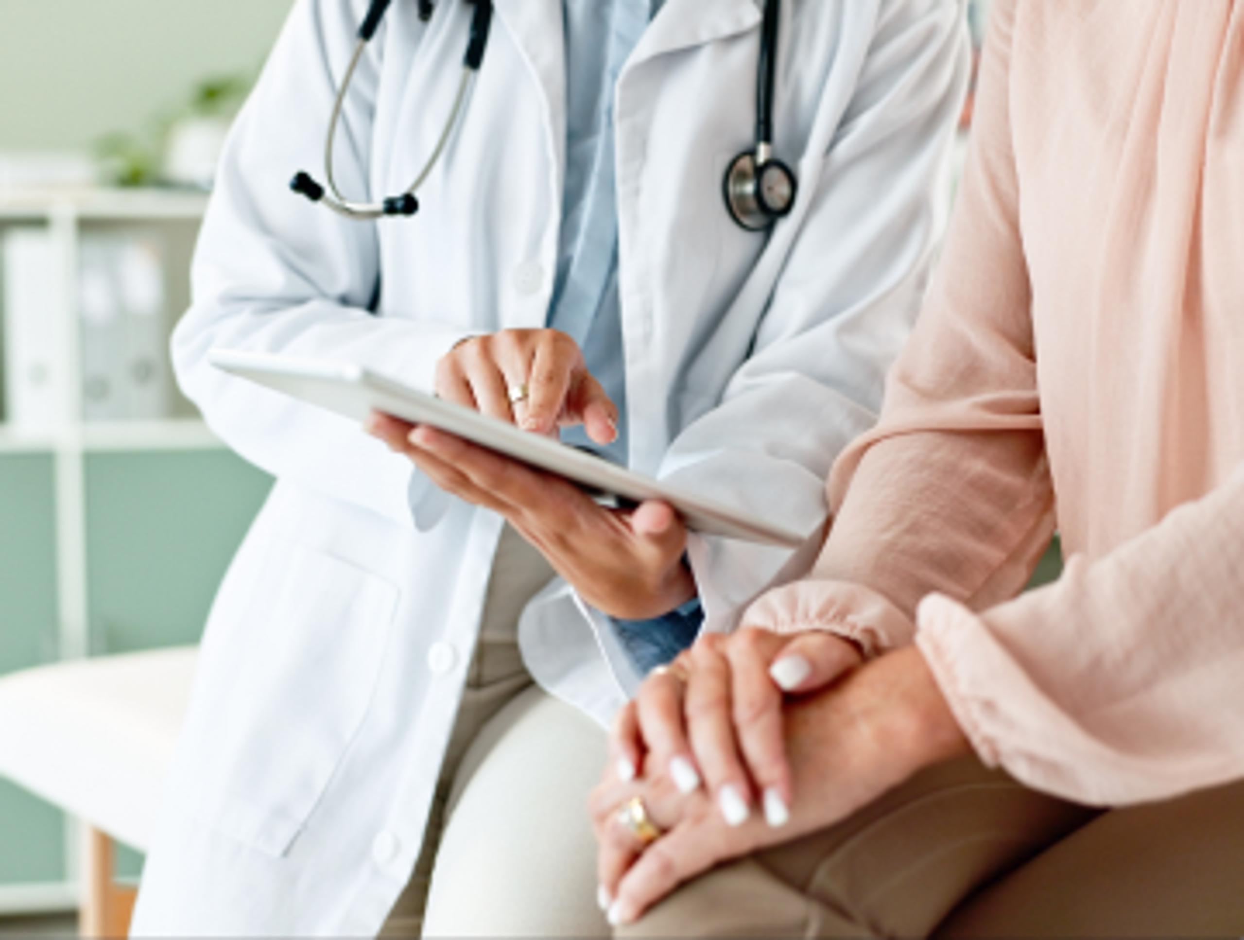 O-26-proof-card-grid-small-images-doctor-and-patient.webp