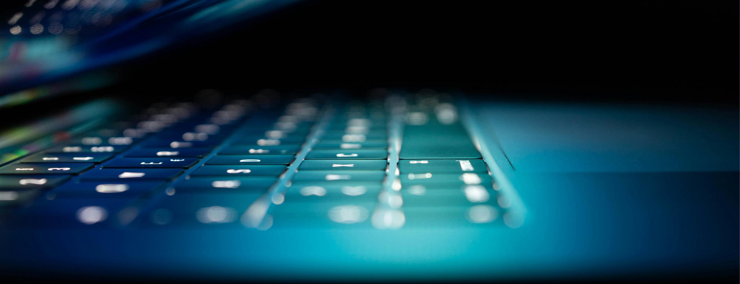 O-15-image-card-grid-brand-image-keyboard-cloud-workload.webp