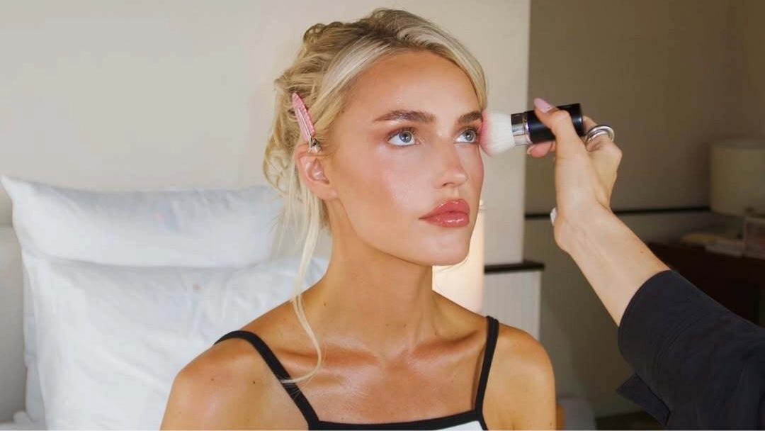 A picture of influencer Morgan with letters GRWM