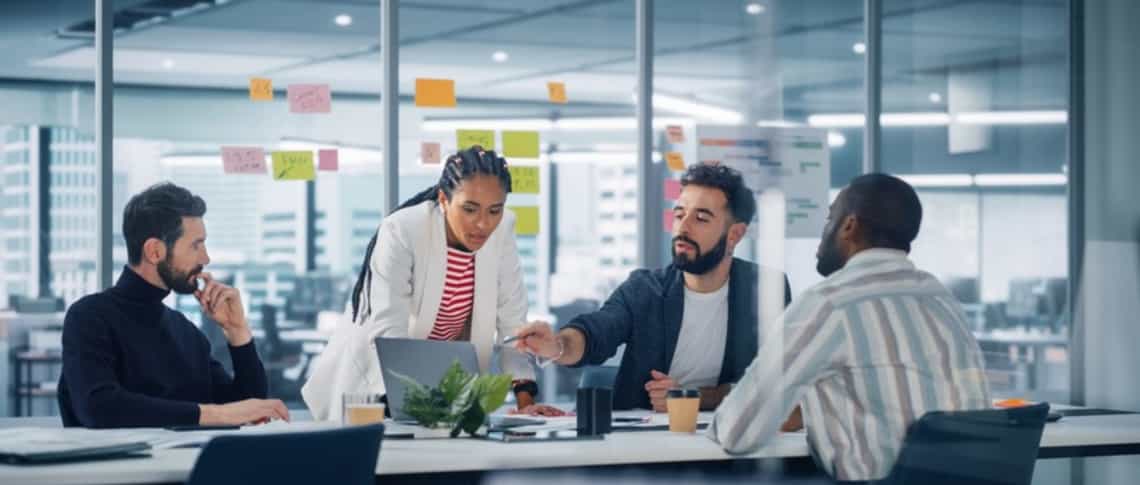 A channel partner manager collaborating with a partner team