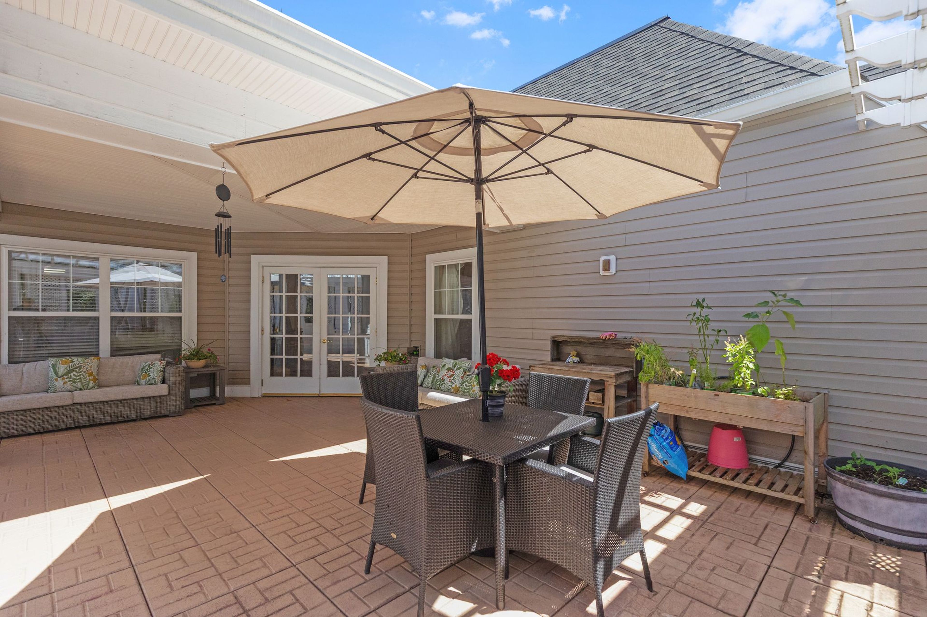 Patio at Monarch Paramus