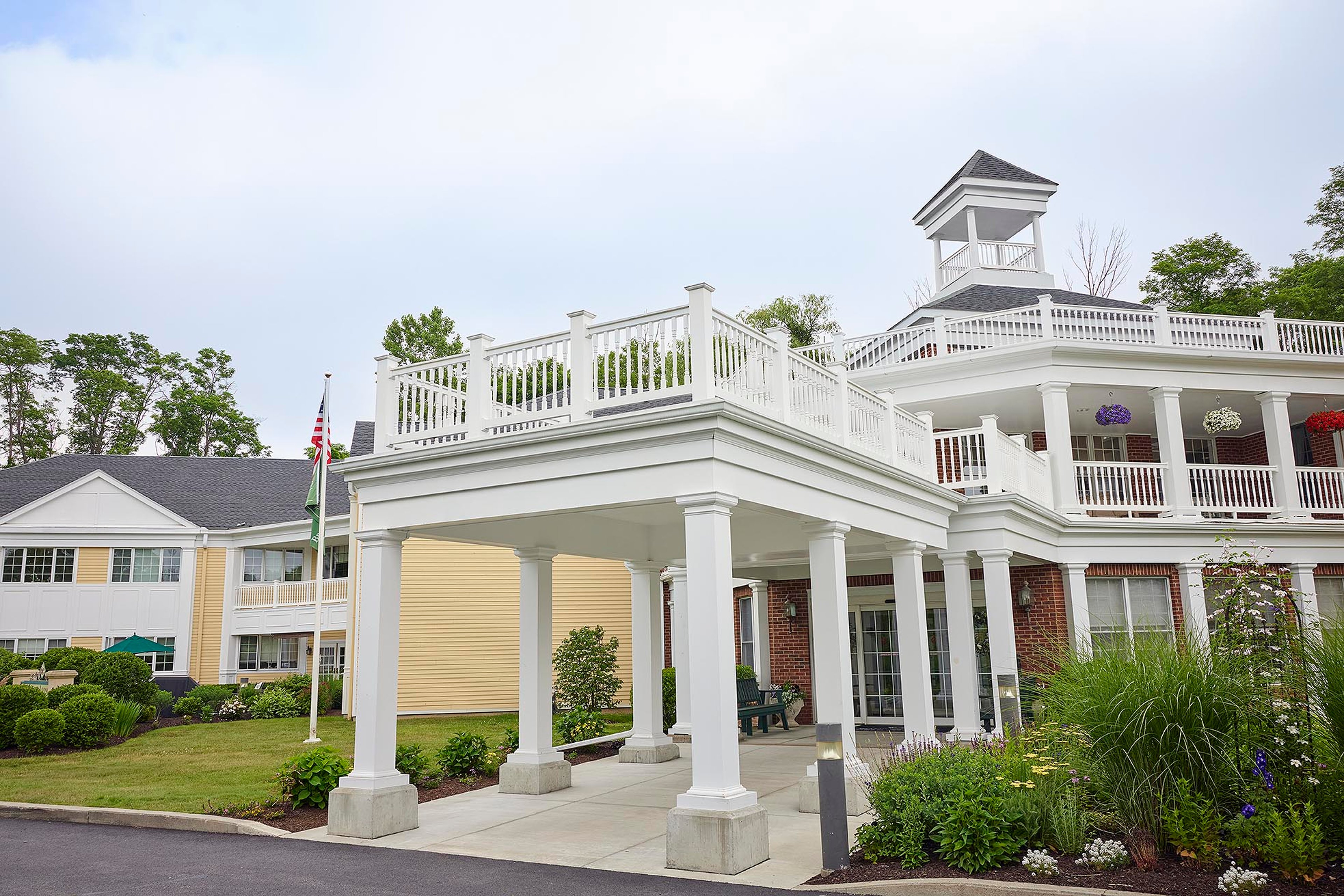 Exterior view of Brandywine Living at Litchfield