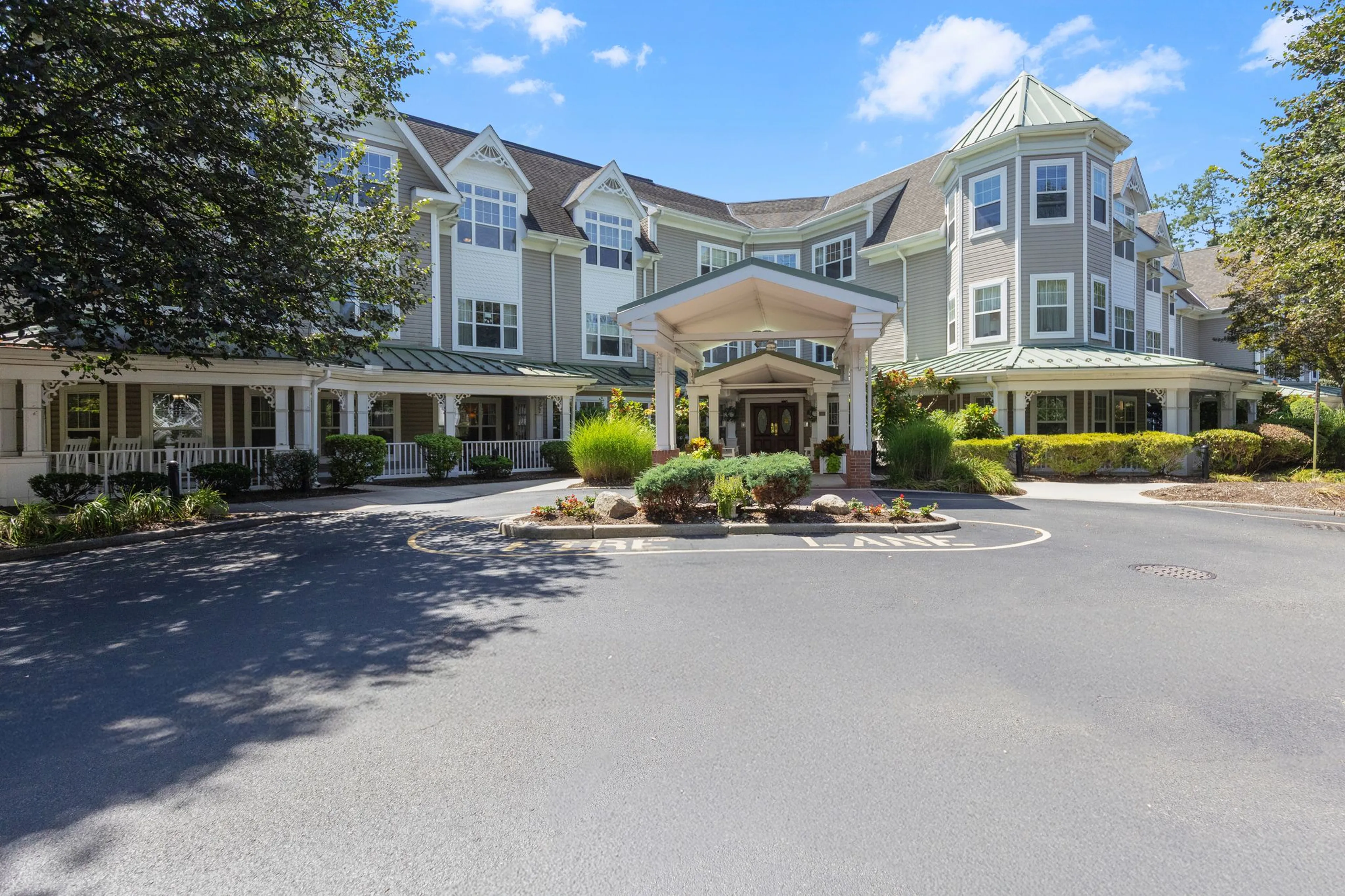 Outside view of Paramus Senior Living Facility