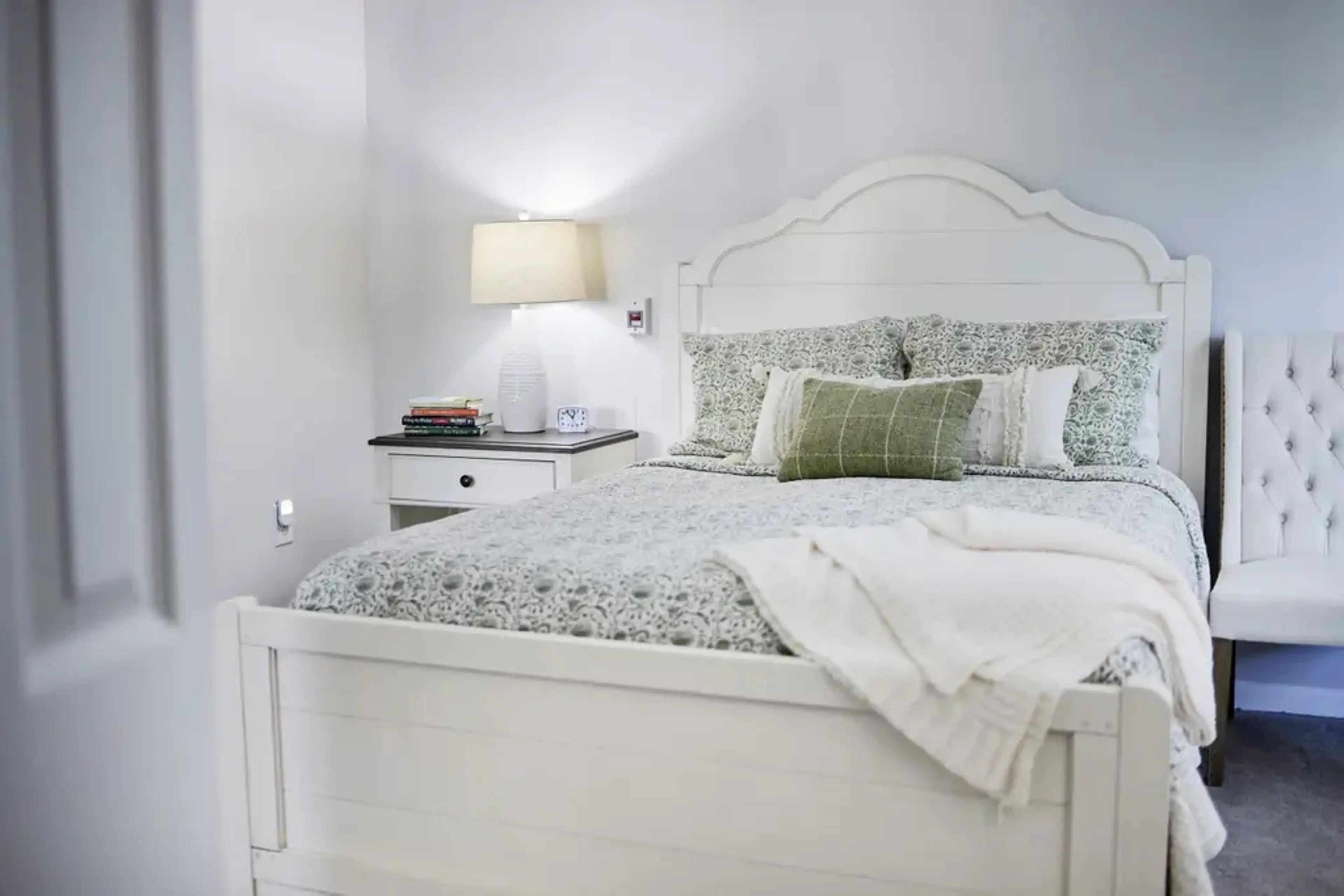A light colored bedroom