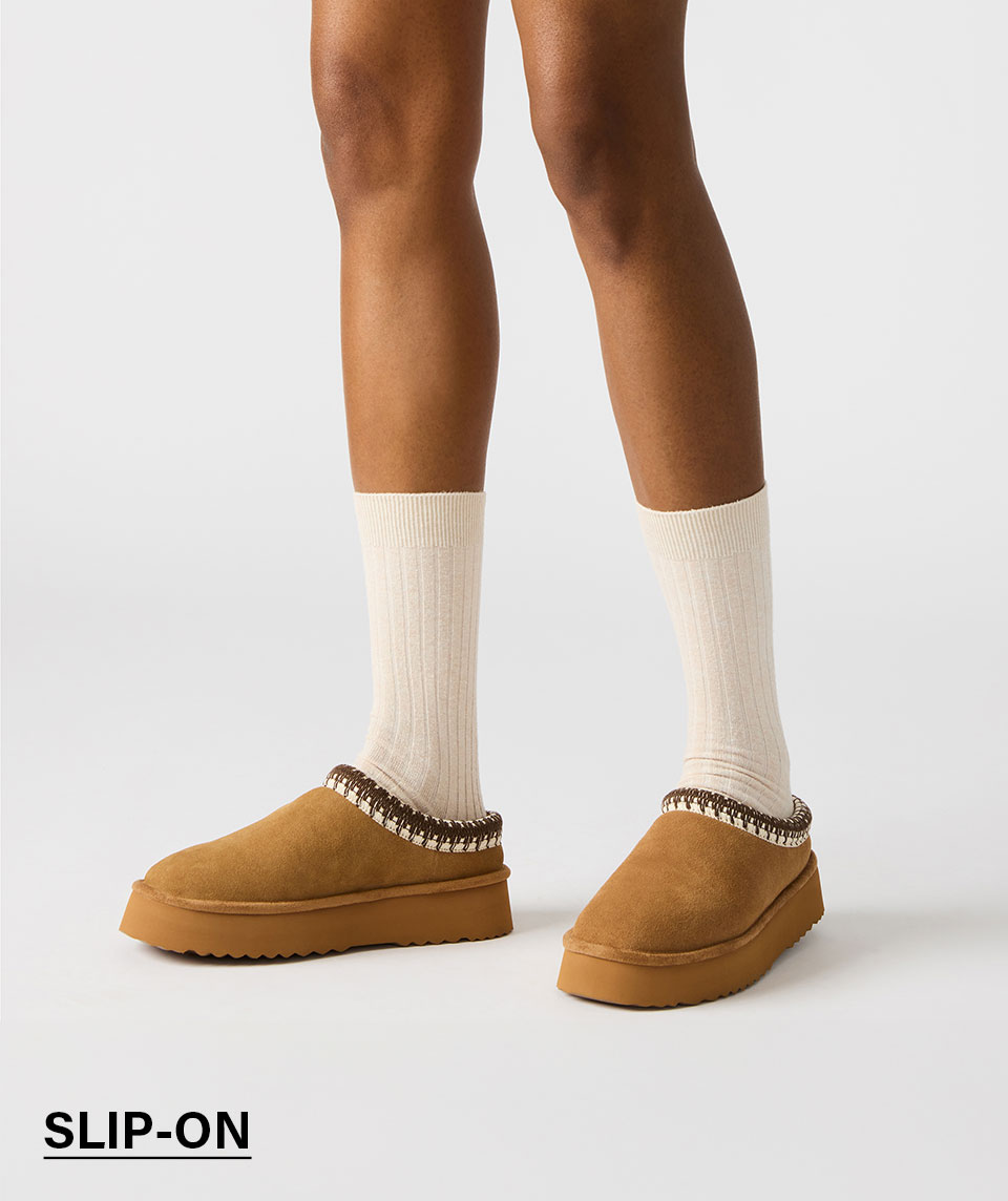 LOAFERS & FLATS