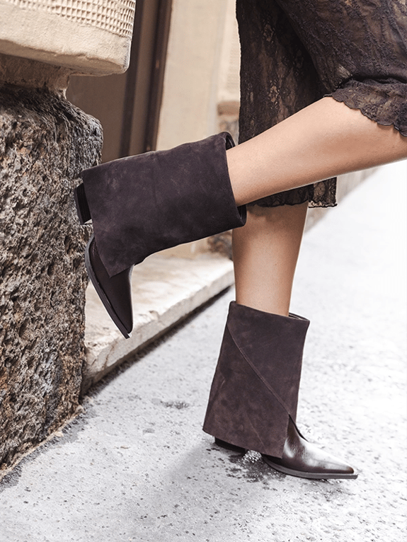 Cat-BOOTS.webp