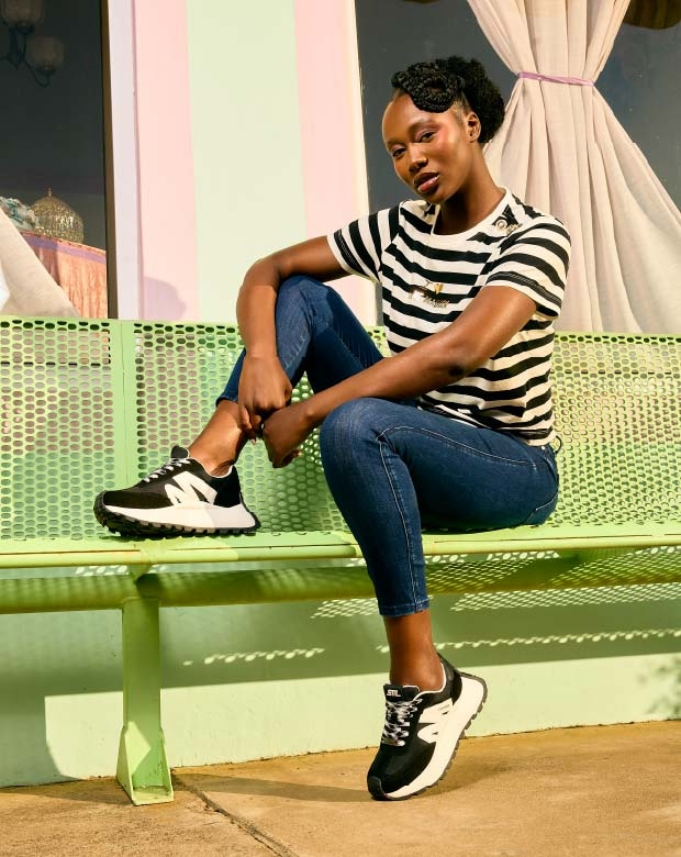 Sneakers