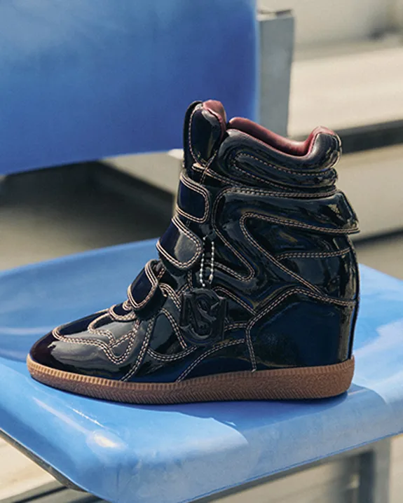 MOBILE_sneakers.jpg
