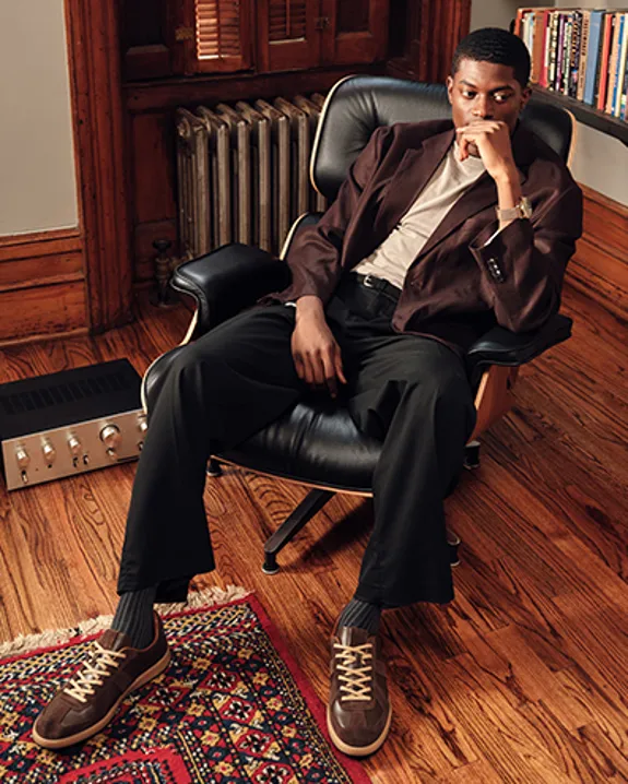 Mens_Mobile_sneakers.jpg