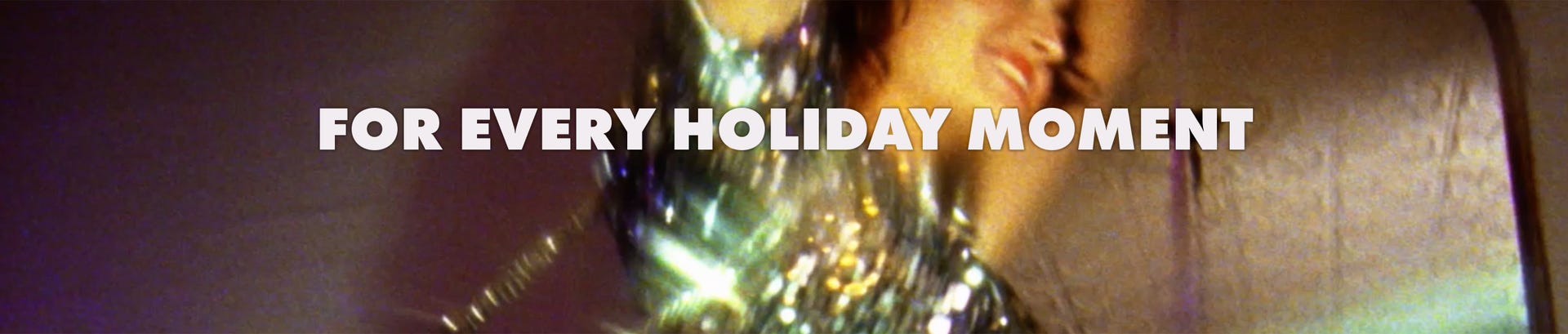 DT_For every holiday monent - Bg+title.jpg