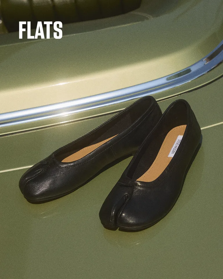 Flats ligeros, versátiles y con actitud otoñal. Los flats de Steve Madden son tu nuevo básico de temporada.