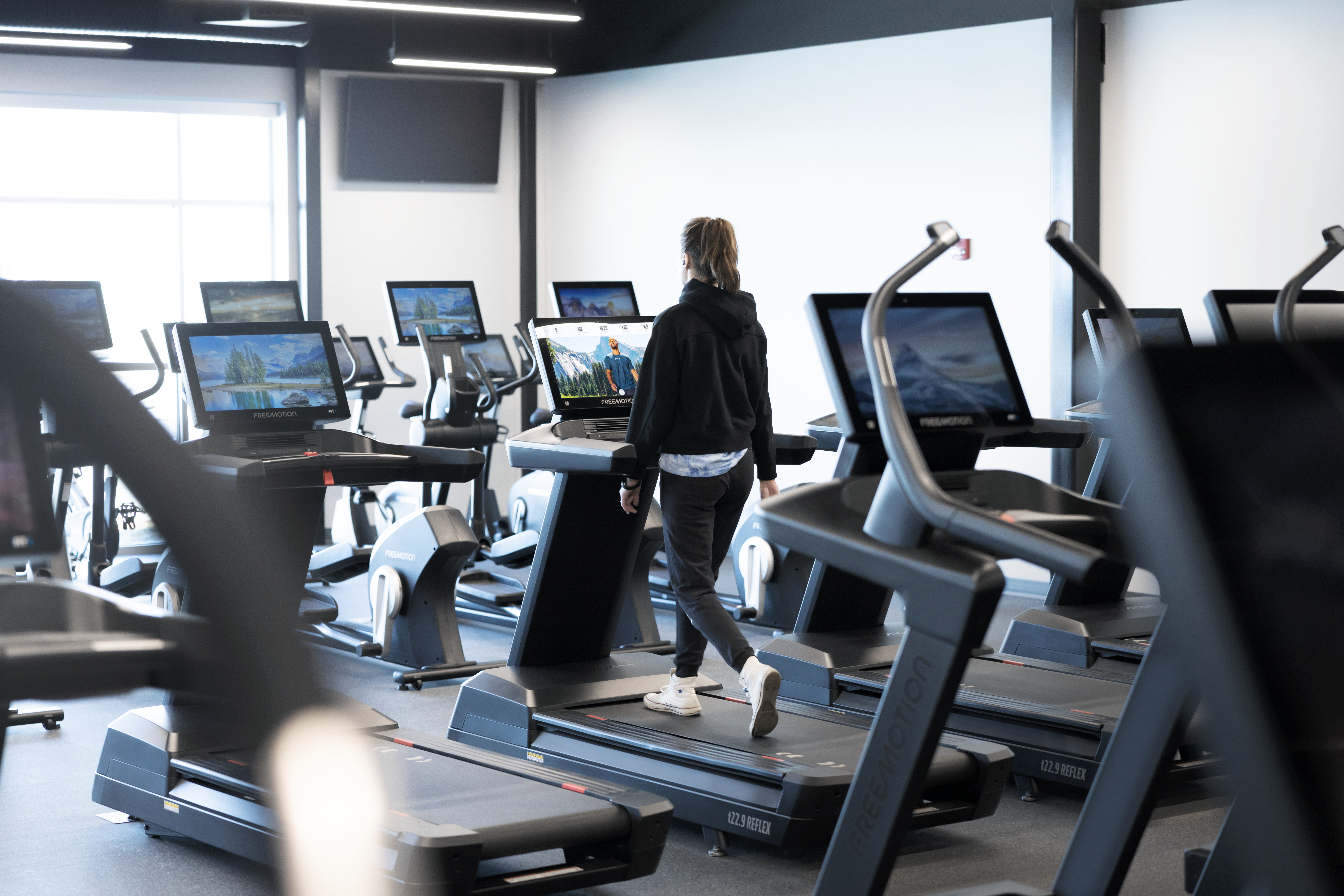 video-freemotion-healthclub-gym-equipment-casestudy-optimum-performance-sports