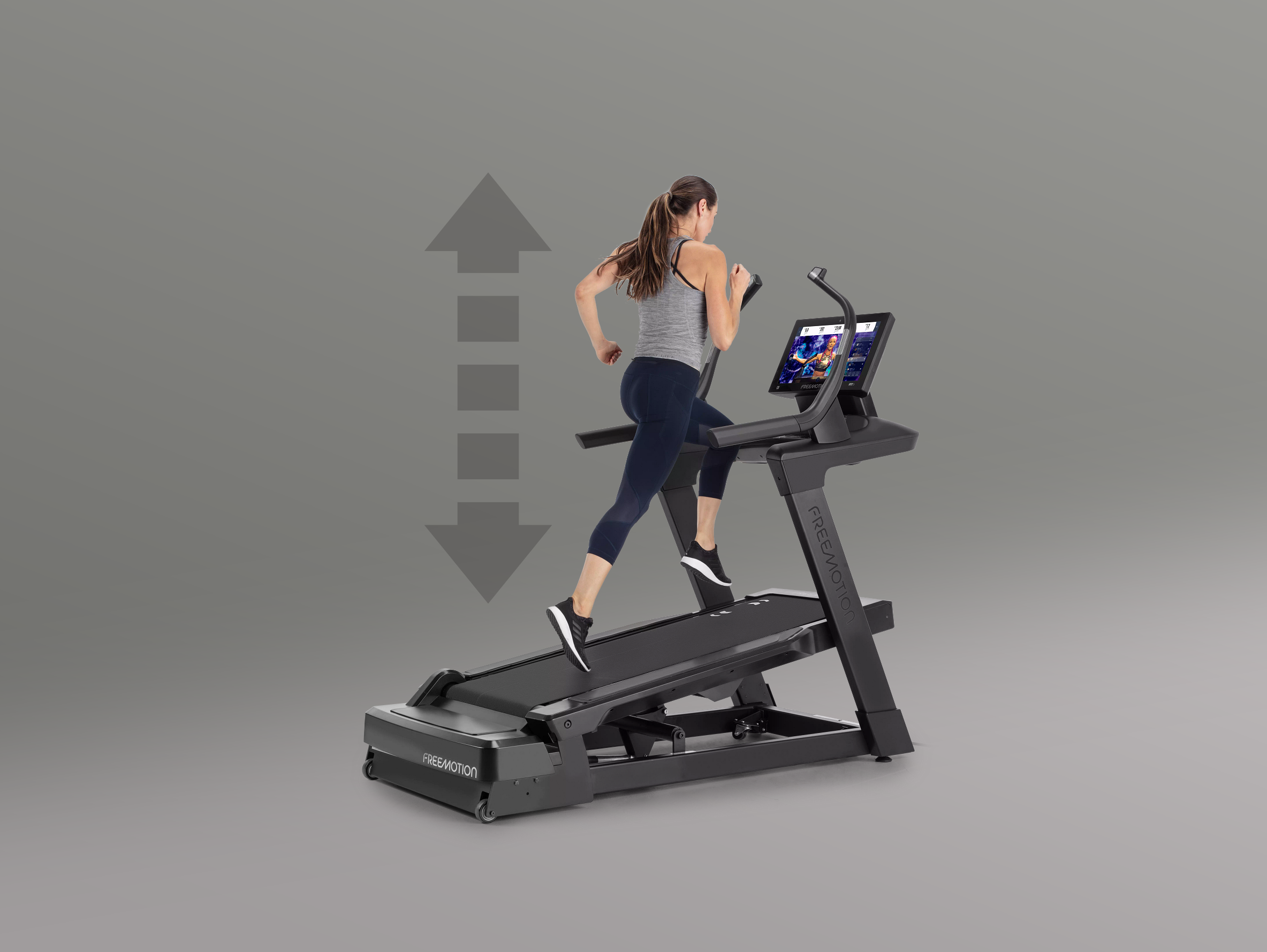 Läufer nutzt ein sich automatisch anpassendes Freemotion-Laufband
