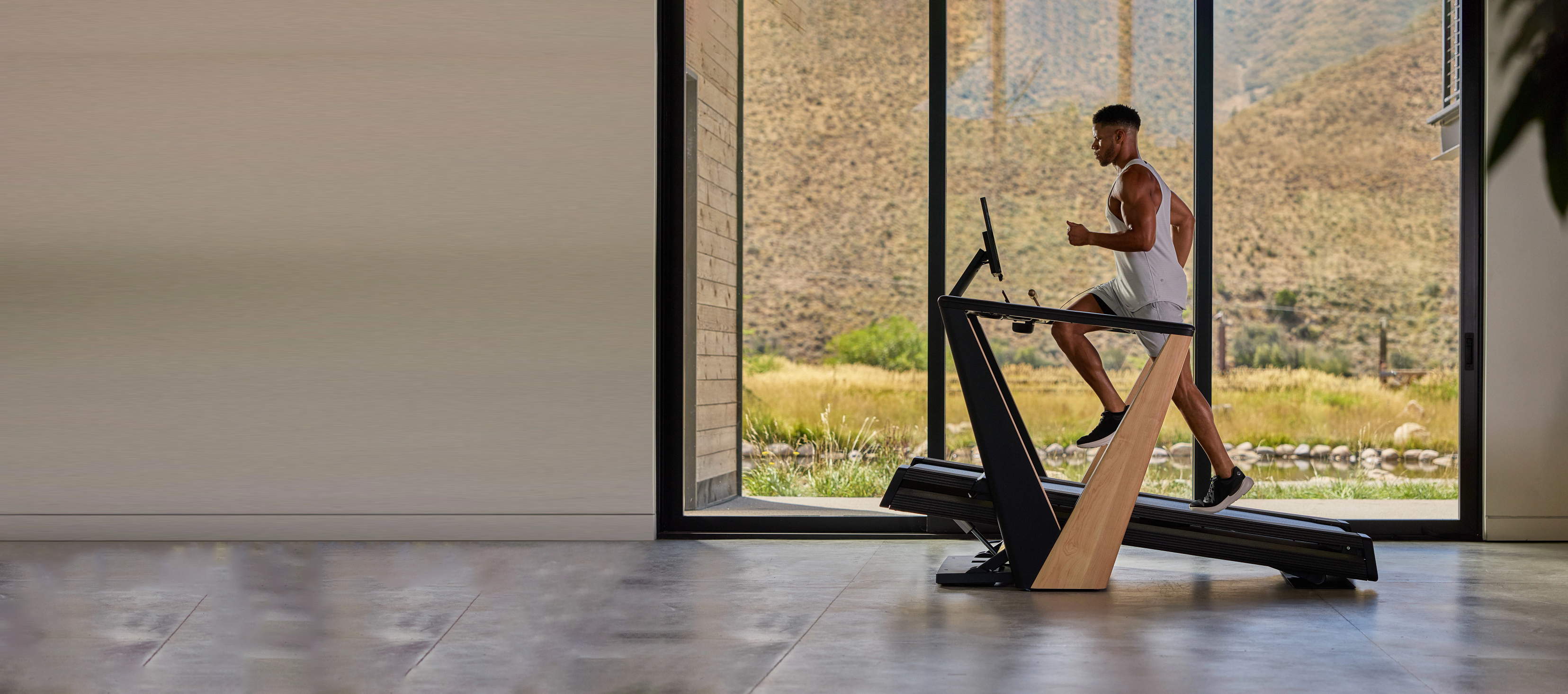 NordicTrack Ultra 1 connected commercial training equipment