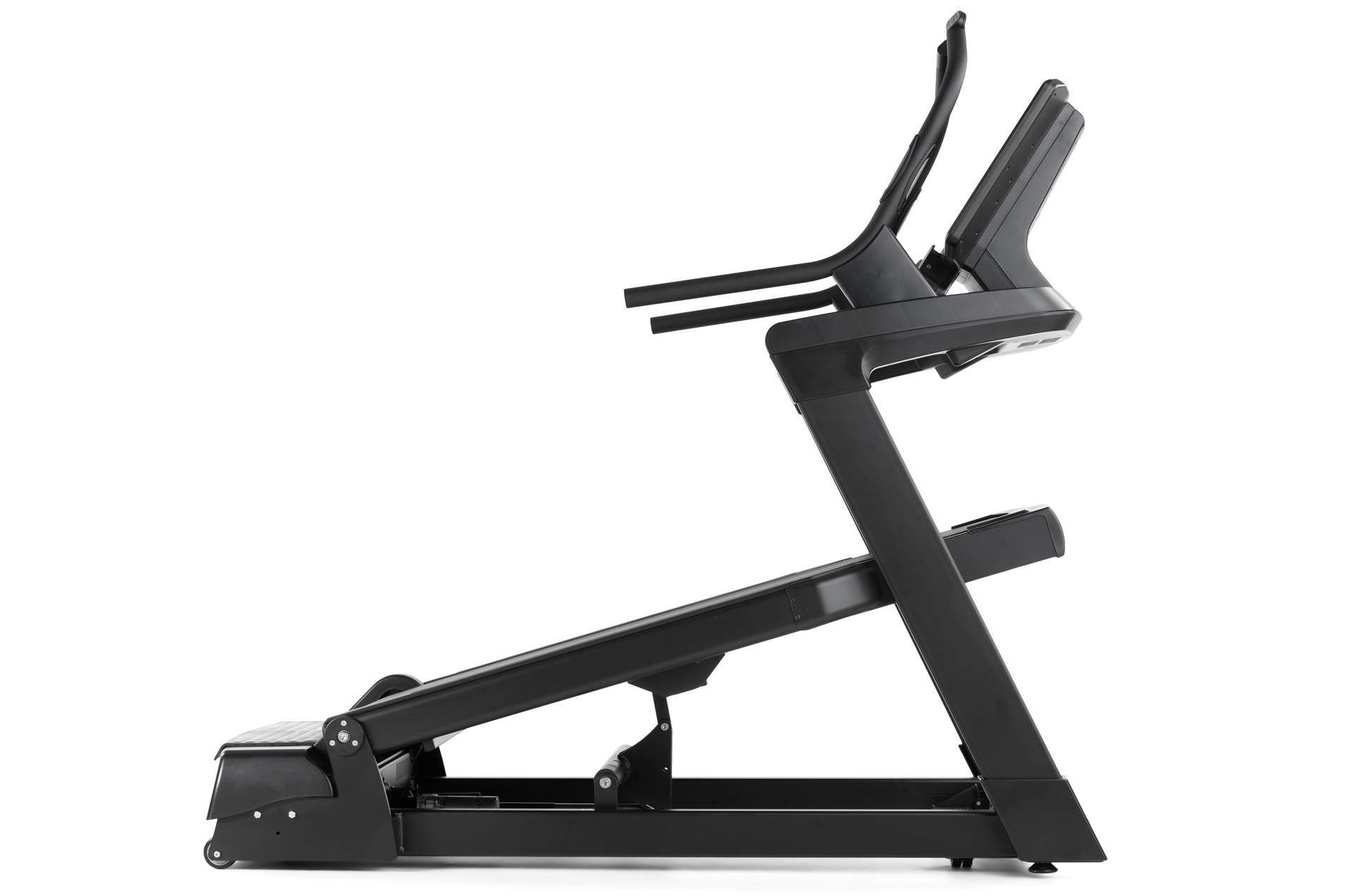 i10.9b Incline Trainer view 13
