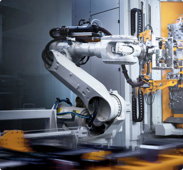 Sqre|Industrial robot in modern factory