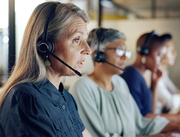 Sqre | Help desk representative at work