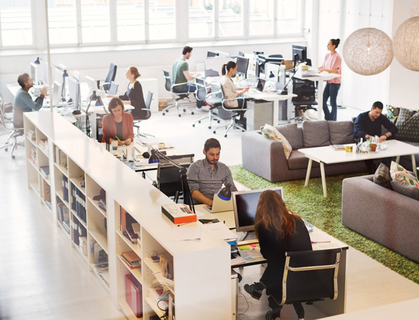 Sqre|Office workers in an open office