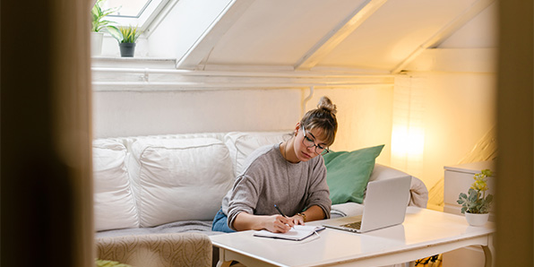 HiSchool-Remote-learning---iStock-1319429548.jpg