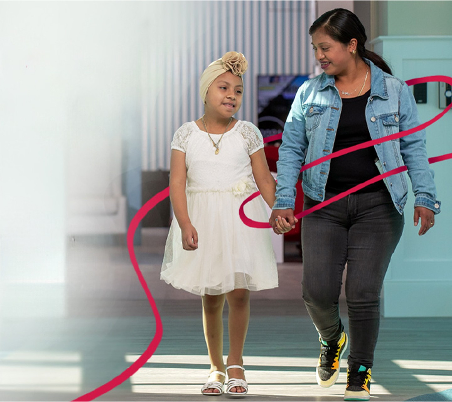 St Jude patient with her mother