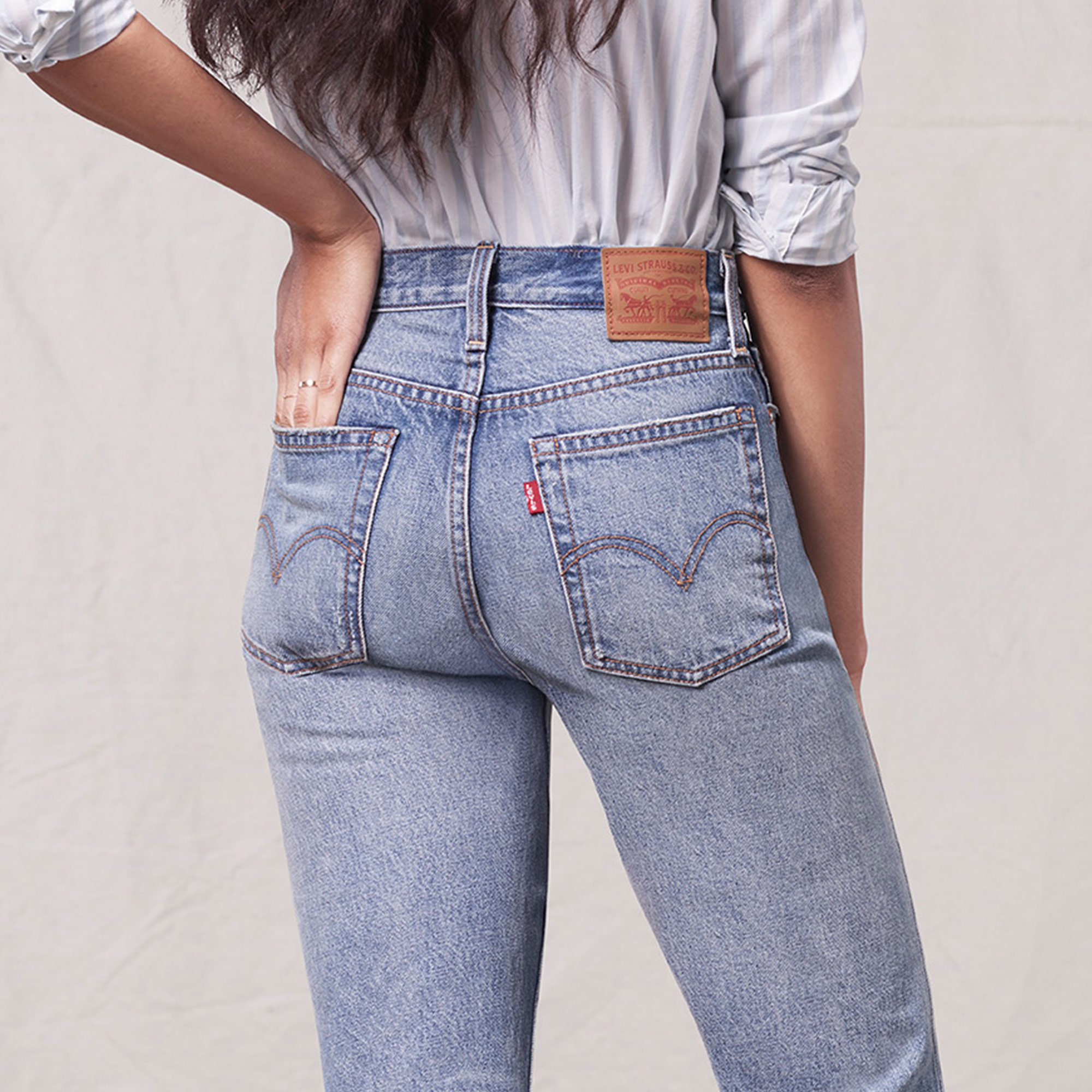 black levis wedgie jeans