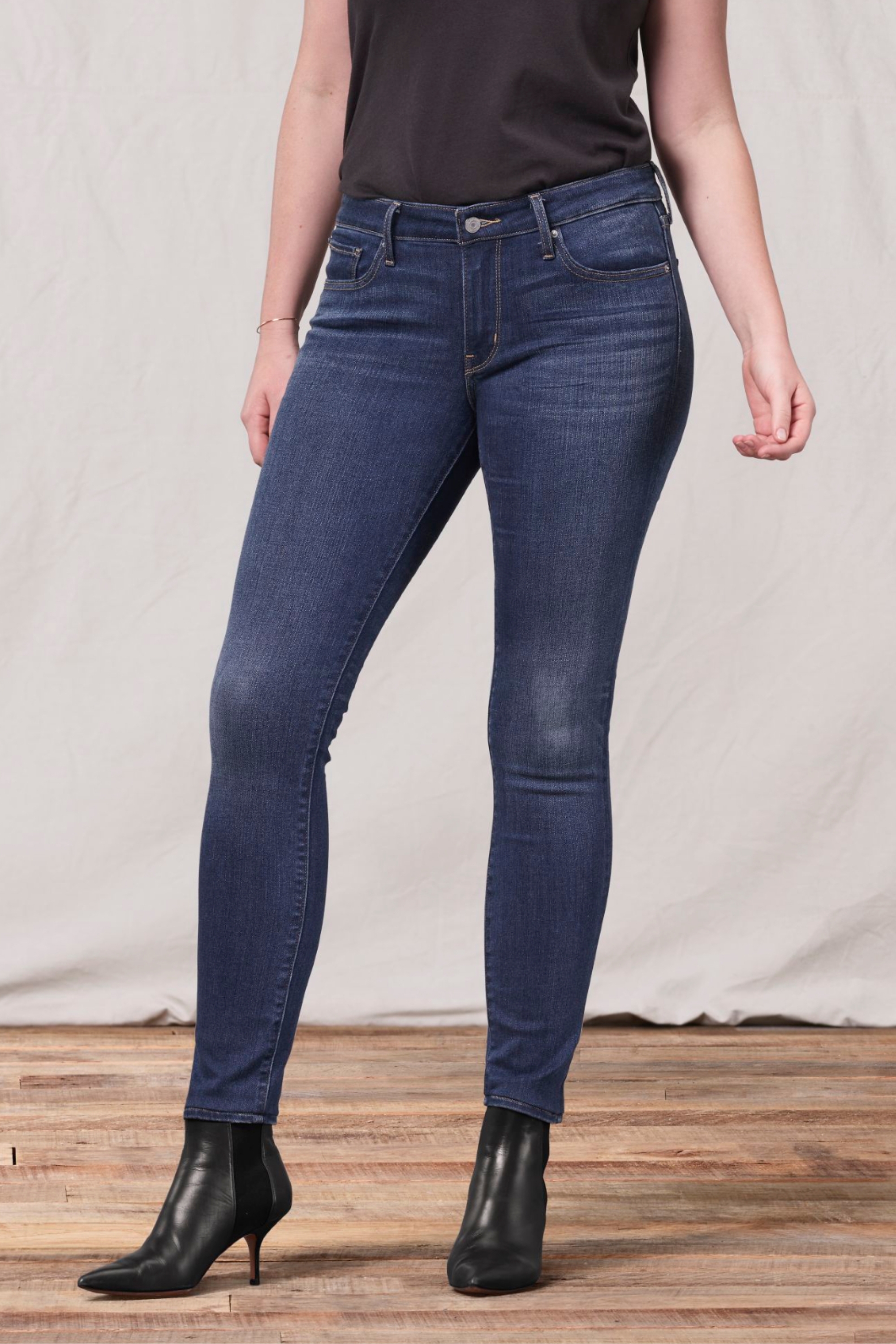 levis curve jeans