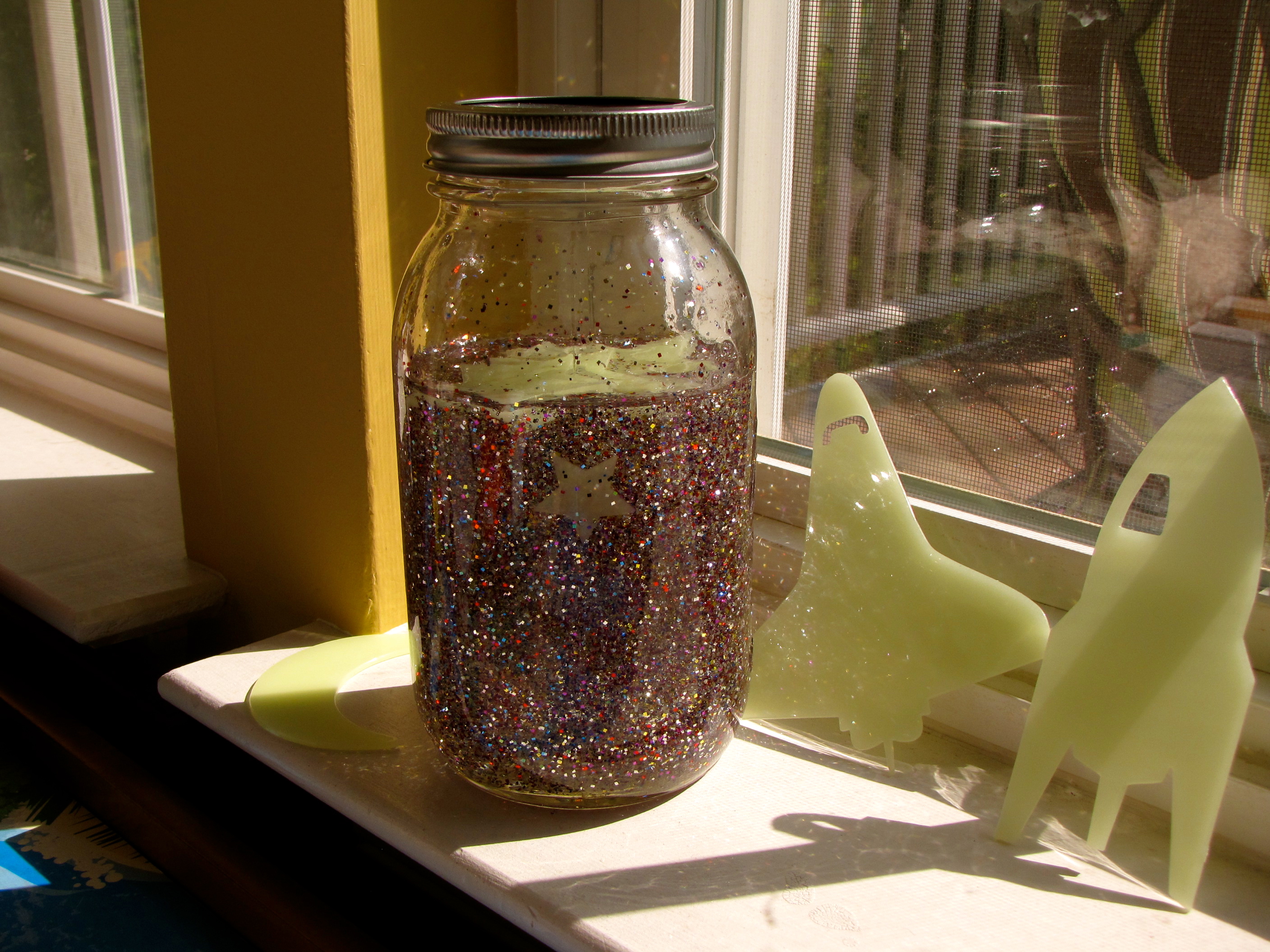 Glitter Star Jars DIY for Beginners KiwiCo