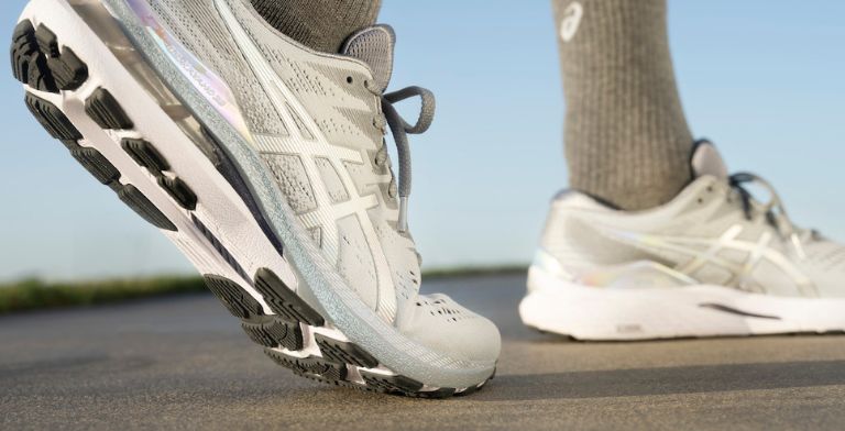 How to Choose Running Shoes for Beginners