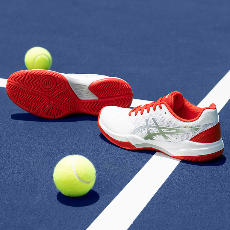 Speed vs. Stability: Choosing the Right Tennis Shoe