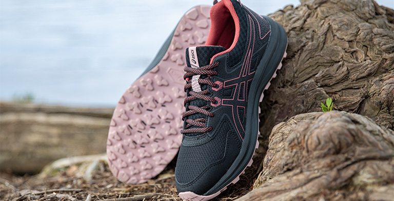 Trail Running Shoes vs Road Running Shoes