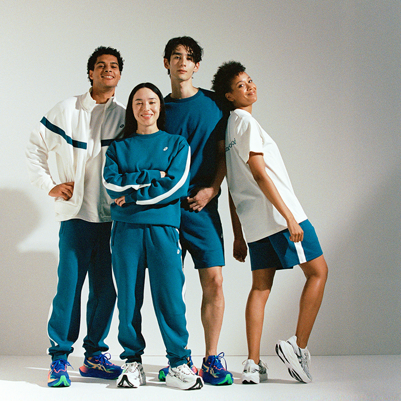 PERFORMANCE LIFE APPARELā