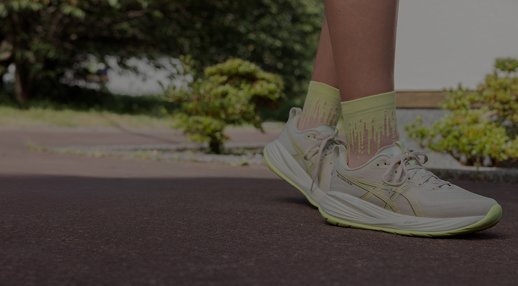 Find the best fitting womens wide ASICS Shoes