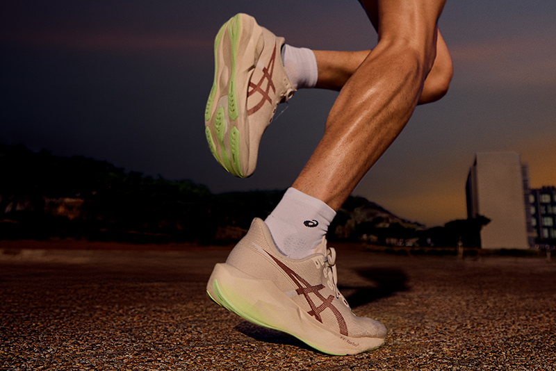 ASICS NOVABLAST 6