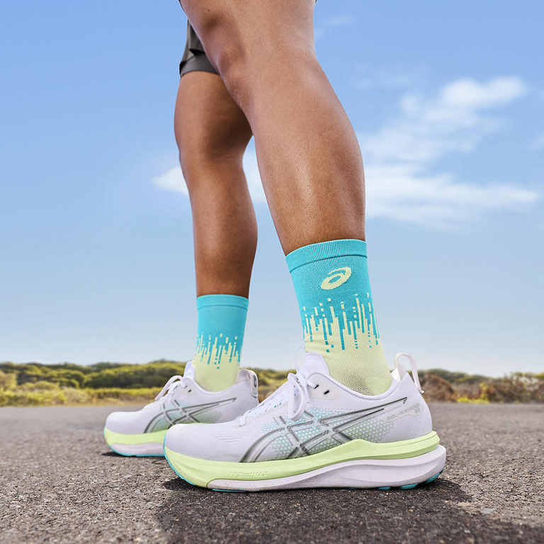 GEL-KAYANO™ 33​
