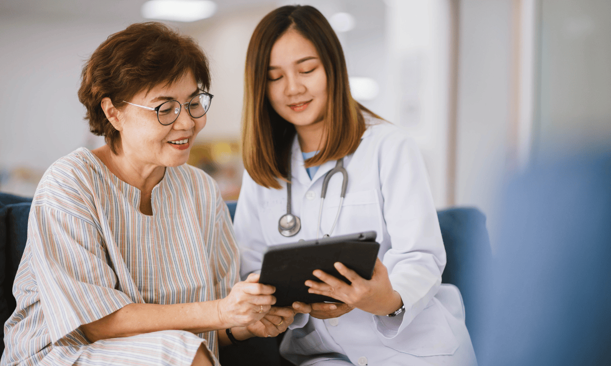 blog-image_obgyn_vaginitis-meeting-doctor.png